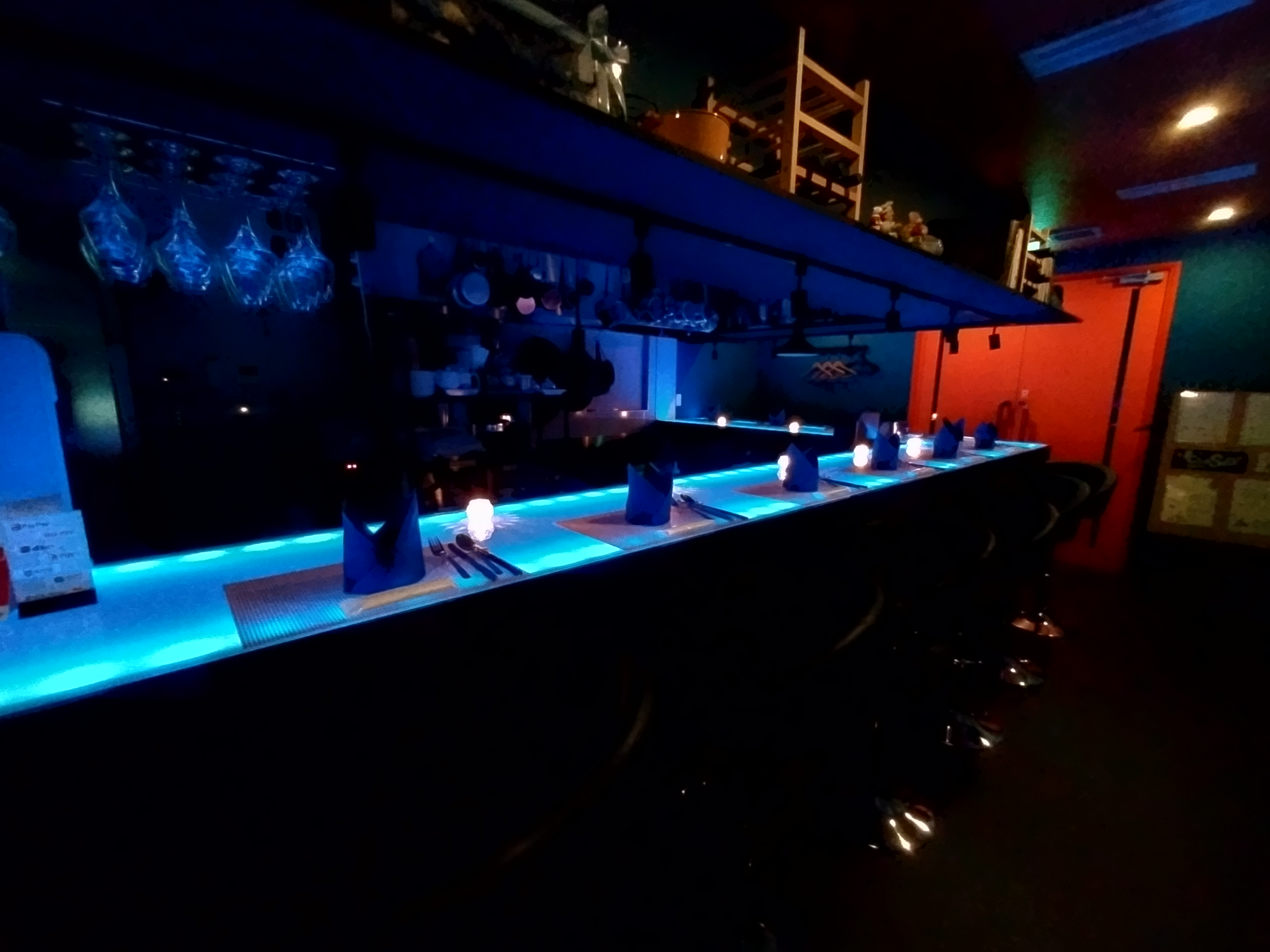 店内 4